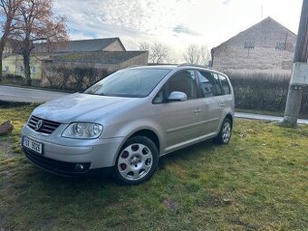 Volkswagen Touran 2.0 benzín, 110 kW, 2004