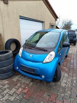 Peugeot ION elektromobil