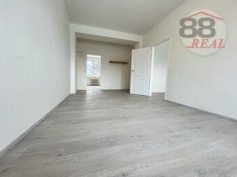 Pronájem bytu 3+1, Pod Stadionem, Klášterec nad Ohří