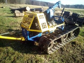 SHÁNÍM ŽELEZNÝ KŮN NEBO MALOTRAKTOR S LESNÍ NÁSTAVBOU