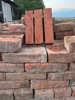 Staré cihly očištěné