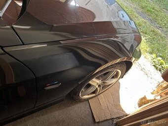 BMW E91 Pravý blatník
