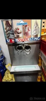 stroj na točenou zmrzlinu Carpigiani