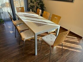 Stůl se 8 židlemi - 1