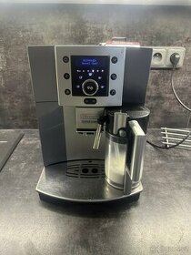 Delonghi ESAM 5500 automatický kávovar na zrnkovou kávu