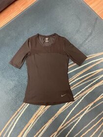 Dámské sportovní tričko Nike velikost S, NENOŠENÉ - 1