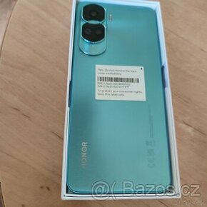 Honor 90