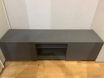 Skřínka pod TV
