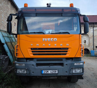 Iveco Trakker, tří stranný sklápěč ve velmi dobrém stavu.