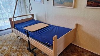 Elektrická polohovací postel pro seniory