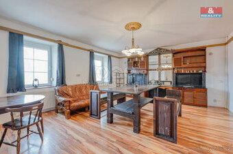 Prodej rodinného domu, 285 m², Kozolupy - 1