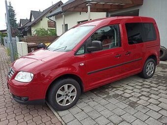 VW CADDY LIFE, 1,9 TDi, 77kW, rodinné auto