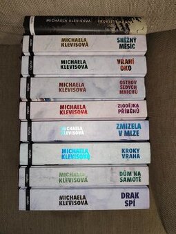 Devět vynikajících detektivek od Michaeli Klevisové