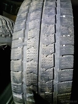 Zimní pneu 225/75R16C Continental