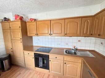 Kuchyně do L-ka dub masiv se spotřebiči,5324