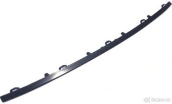 Ozdobná lišta předního nárazníku Škoda Superb 2