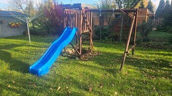 Skluzavka s houpačkou