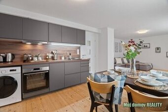 Pronájem bytu 2+kk, 55m2, Libčická 329/11, 181 00 Praha 8 - 