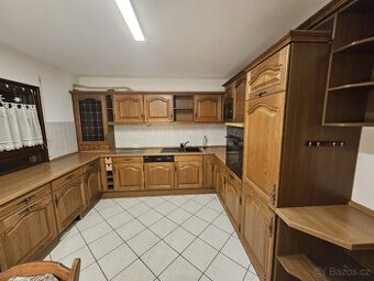Masivní kuchyňská linka z Německa se spotřebiči