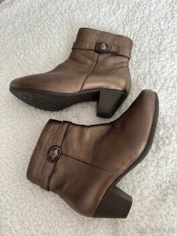 Kozačky kůže 39(široka nožka H)