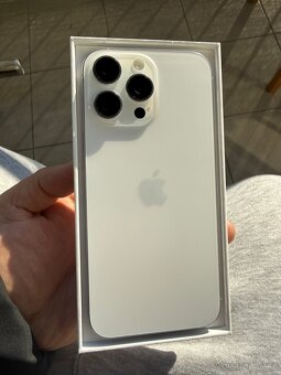 iPhone 16 Pro Max 256 (4 měsíce starý)