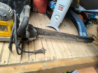 DeWALT pila aligator dve398