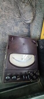 Stary měřící přístroj.