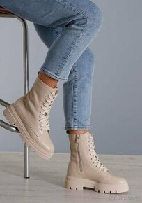 TOMMY HILFIGER DÁMSKÉ KOŽENÉ BOTY VEL.39