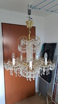 Křišťálový lustr