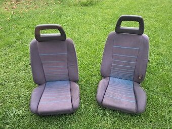 Ford escort sedačky - 1