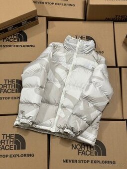 The North Face x KAWS – Limitovaná Edice, Velikost L