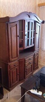 Kredenc rustikální