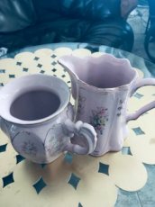 Šálek s konvičkou na mléko