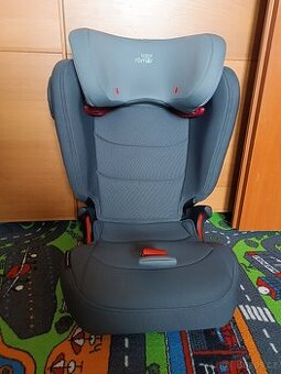 Autosedačka Britax Römer Kidfix III M 15-36 kg