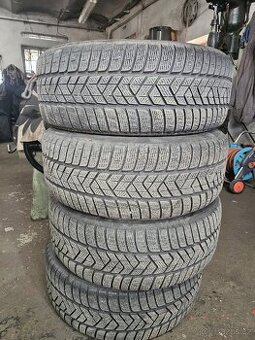 Zimní pneu Pirelli 235/55 R 19 Runflat