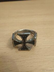 Prsten se železným křížem - 1