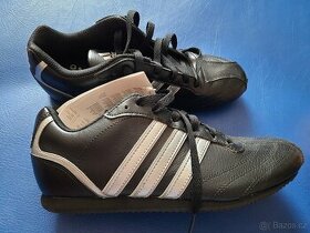 Adidas pánské boty černé J-run III vel. 40 2/3 - 1