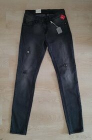 Nové značkové jeansy, vel. 25, PC 89€