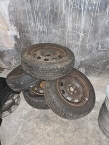 Zimní pneumatiky Barum 195x65 r15
