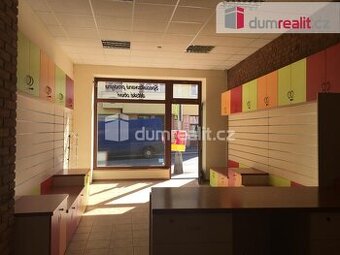 pronájem komerčních prostor 50 m2 na rušné Pražské ulici v K