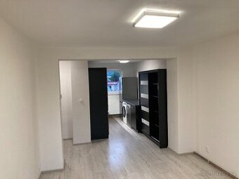 Pronajmu rekonstruovaný byt garsonku 41,3m2  v Litoměřicích
