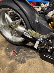 MV Agusta Brutale 750S výfuky
