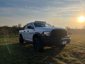DODGE RAM 5.7 HEMI V8 4x4 možná výměna