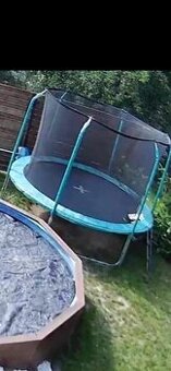 Trampolína
