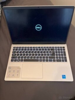DELL Inspirion 15 3520 - 1