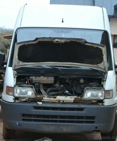 Peugeot Boxer 2,5 tdi r.v. 99 , přední nárazník  etc. DJ5TED