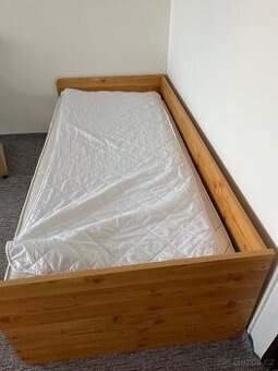 Daruji postel i s matrací