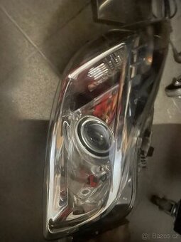 světlomet na Opel insignia A
