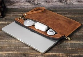 Kožené pouzdro na Macbook