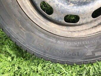 Zimní pneu Barum 195/65 R15 T